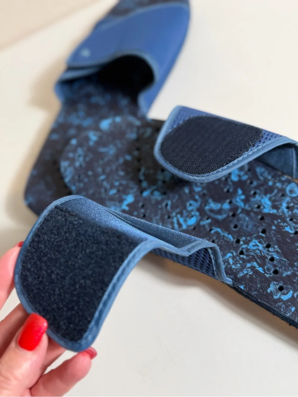 Showaflop~Men's~Antimicrobial~Adjustable~Anti-Slip~Shower/Gym Slide~Size 13/14